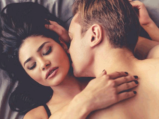 8. Ảnh hưởng xấu sức khỏe tim mạch: Một nghiên cứu được công bố trên Tạp chí Tim mạch Hoa Kỳ năm 2010, liên kết tần suất quan hệ tình dục thấp với khả năng mắc bệnh tim mạch tăng lên.