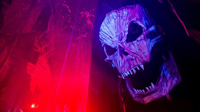Bạn sẽ c&oacute; những trải nghiệm ấn tượng sau chuyến viếng thăm Haunted Overload, với sự sợ h&atilde;i trong một đ&ecirc;m lạnh gi&aacute;, mưa v&agrave; tuyết.
