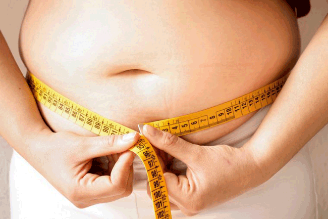 4. B&eacute;o ph&igrave;: Một trong những nguy&ecirc;n nh&acirc;n gia tăng tỉ lệ mắc ung thư gan l&agrave; bệnh gan nhiễm mỡ kh&ocirc;ng do rượu, li&ecirc;n quan đến b&eacute;o ph&igrave; v&agrave; tiểu đường. V&igrave; vậy, nếu chỉ số c&acirc;n nặng của bạn vượt ngưỡng trung b&igrave;nh, h&atilde;y quan t&acirc;m nhiều hơn đến sức khỏe.
