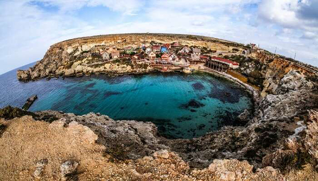 L&agrave;ng Popeye ở Malta từng l&agrave; địa điểm quay vở nhạc kịch "Popeye", hiện nay đ&atilde; trở th&agrave;nh một c&ocirc;ng vi&ecirc;n giải tr&iacute; đầy hấp dẫn.&nbsp;
