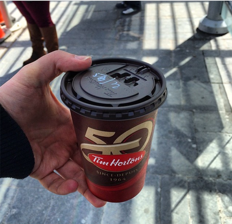 Trong khi nhiều quốc gia kh&aacute;c đ&atilde; coi c&agrave; ph&ecirc; espresso v&agrave; c&agrave; ph&ecirc; pha sẵn l&agrave; ti&ecirc;u chuẩn, th&igrave; người Canada vẫn th&iacute;ch sự nhỏ giọt từ từ của c&agrave; ph&ecirc; phin hơn.
