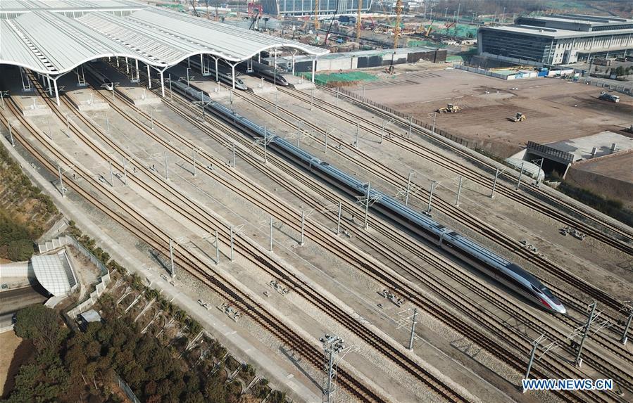 Ch&iacute;nh quyền Trung Quốc trước đ&oacute; đ&atilde; t&iacute;ch cực chuẩn bị mọi mặt nhằm đ&aacute;p ứng nhu cầu đi lại cao đột biến của người d&acirc;n trong dịp trước v&agrave; sau tết Nguy&ecirc;n Đ&aacute;n.