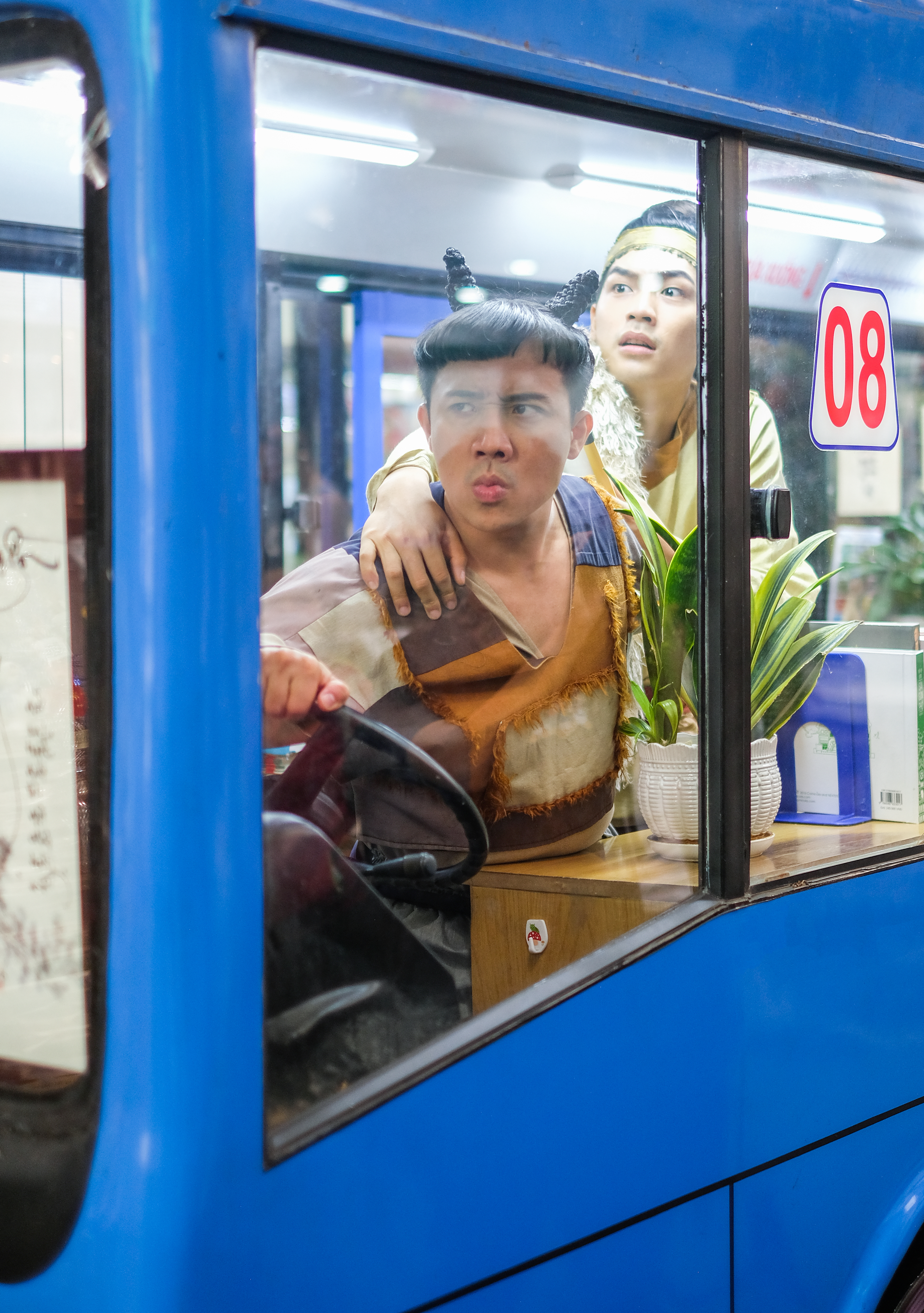 Phim ch&iacute;nh thức được khởi chiếu tại c&aacute;c rạp tr&ecirc;n to&agrave;n quốc từ M&ugrave;ng 1 Tết Nguy&ecirc;n Đ&aacute;n.