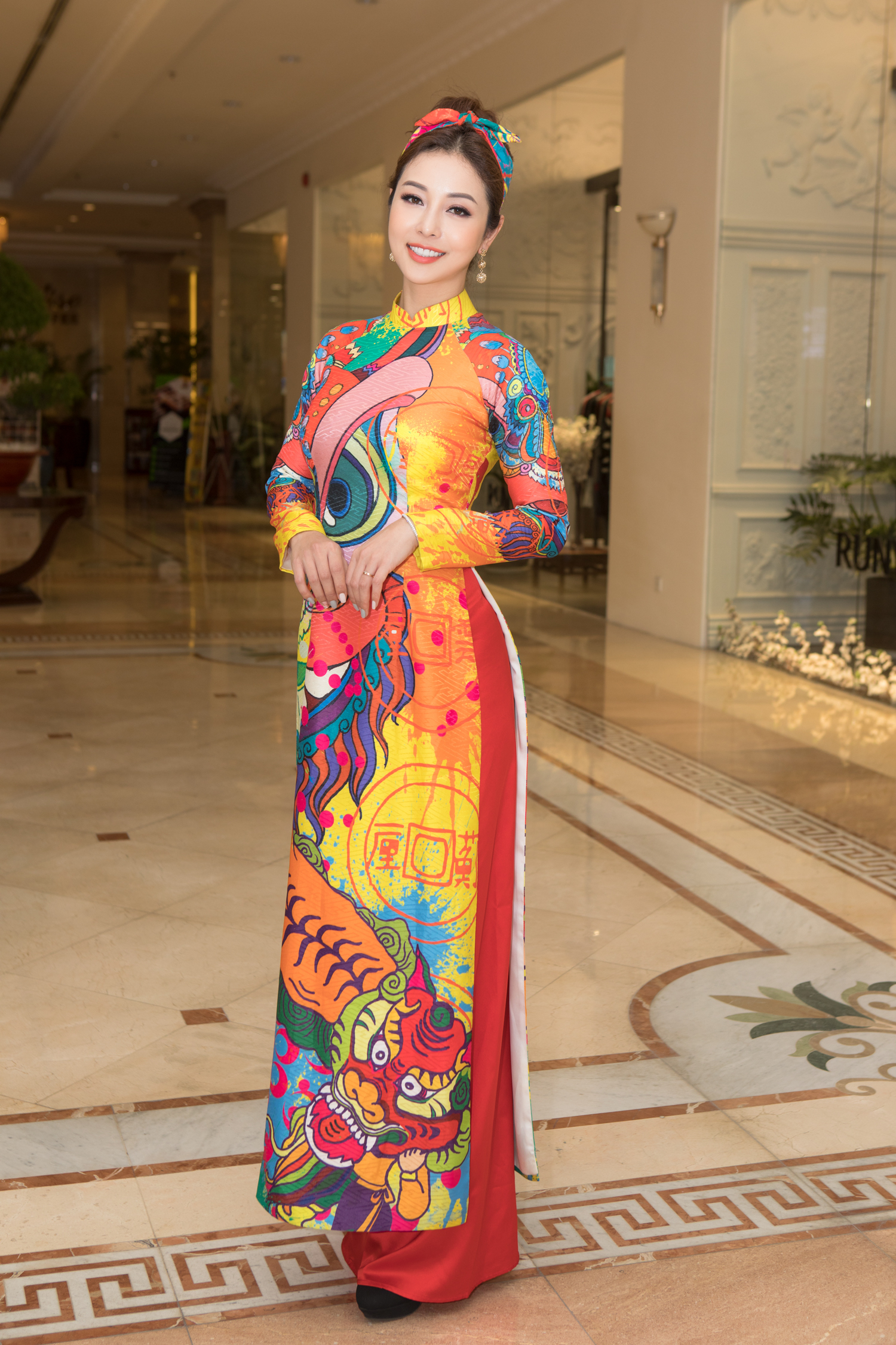 Hiện tại, sau cuộc h&ocirc;n nh&acirc;n đổ vỡ với nam ca sĩ Quang Dũng, Jennifer Phạm đ&atilde; t&igrave;m được bến đỗ hạnh ph&uacute;c b&ecirc;n &ocirc;ng x&atilde; doanh nh&acirc;n Đức Hải.