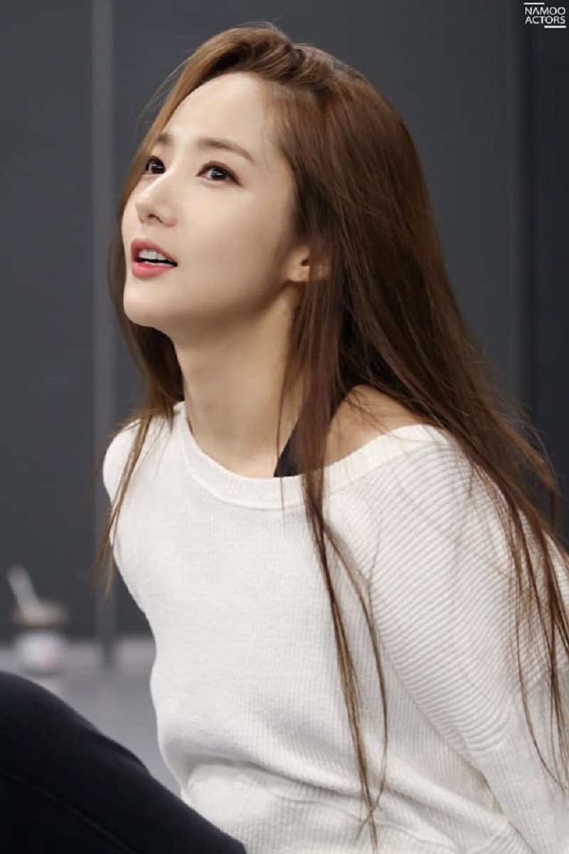 Nhiều &yacute; kiến khen ngợi nhan sắc nổi bật của mỹ nh&acirc;n họ Park. Kh&oacute; ai tin gương mặt n&agrave;y đ&atilde; bước sang tuổi 33.