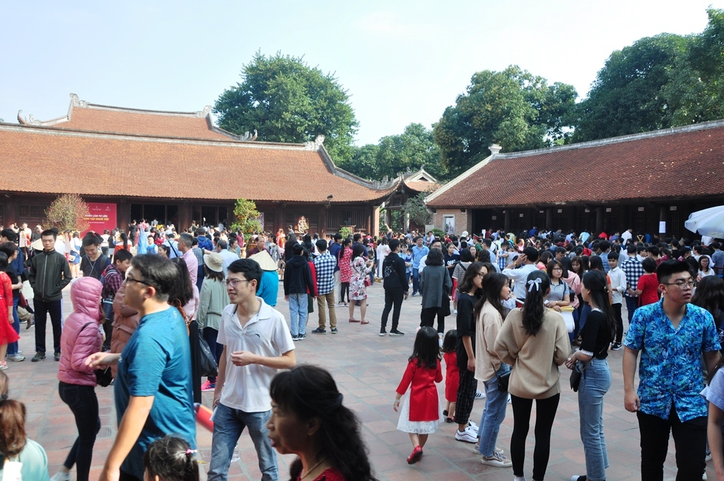 Một g&oacute;c nhỏ trong khu&ocirc;n vi&ecirc;n Quốc Tử Gi&aacute;m