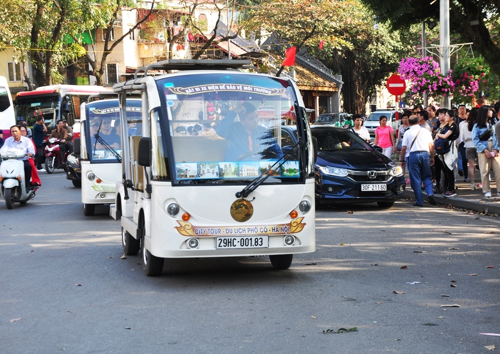 Xe về bến đ&oacute;n kh&aacute;ch