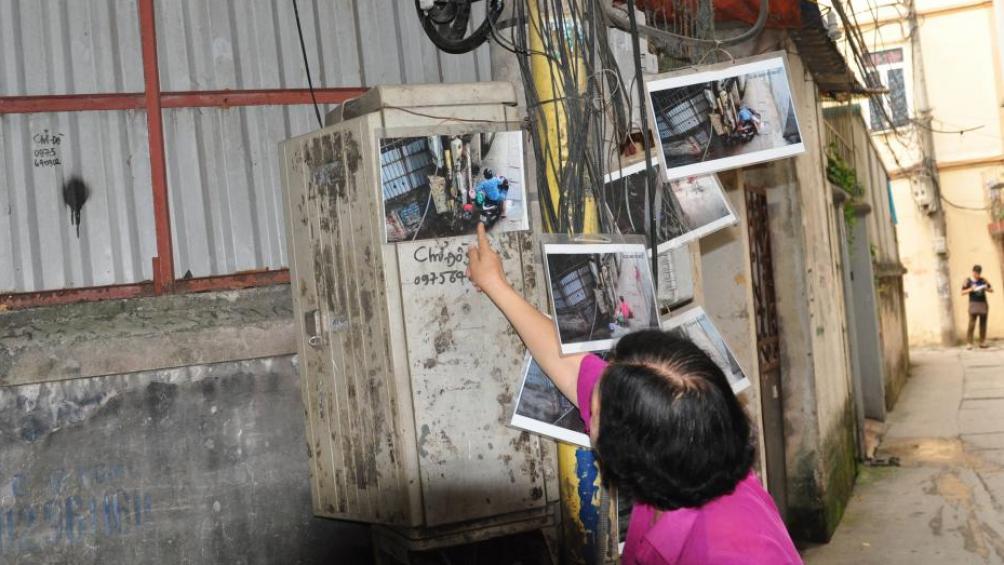 Theo b&agrave; Mai, đ&acirc;y l&agrave; biện ph&aacute;p bất đắc dĩ bởi Tổ d&acirc;n phố đ&atilde; nhiều lần nhắc nhở, tuy&ecirc;n truyền nhưng kh&ocirc;ng đạt hiệu quả