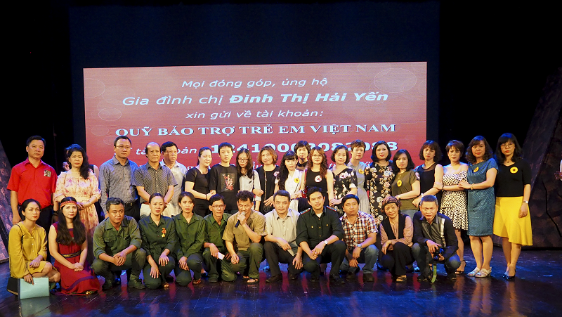 C&aacute;c nghệ sĩ tham gia chương tr&igrave;nh ngo&agrave;i mong muốn hỗ trợ, gi&uacute;p đỡ gia đ&igrave;nh chị Yến cũng đều b&agrave;y tỏ mong muốn lan tỏa th&ocirc;ng điệp về an to&agrave;n giao th&ocirc;ng.