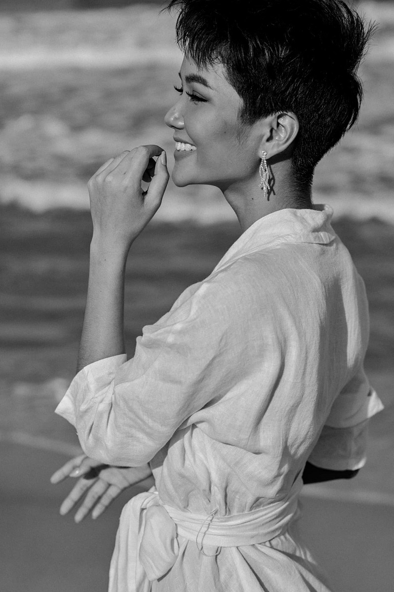 Tuy nhi&ecirc;n, cả hai đều l&ecirc;n tiếng phủ nhận. Đen V&acirc;u khẳng định, anh v&agrave; H'hen Ni&ecirc; chỉ l&agrave; bạn th&acirc;n.