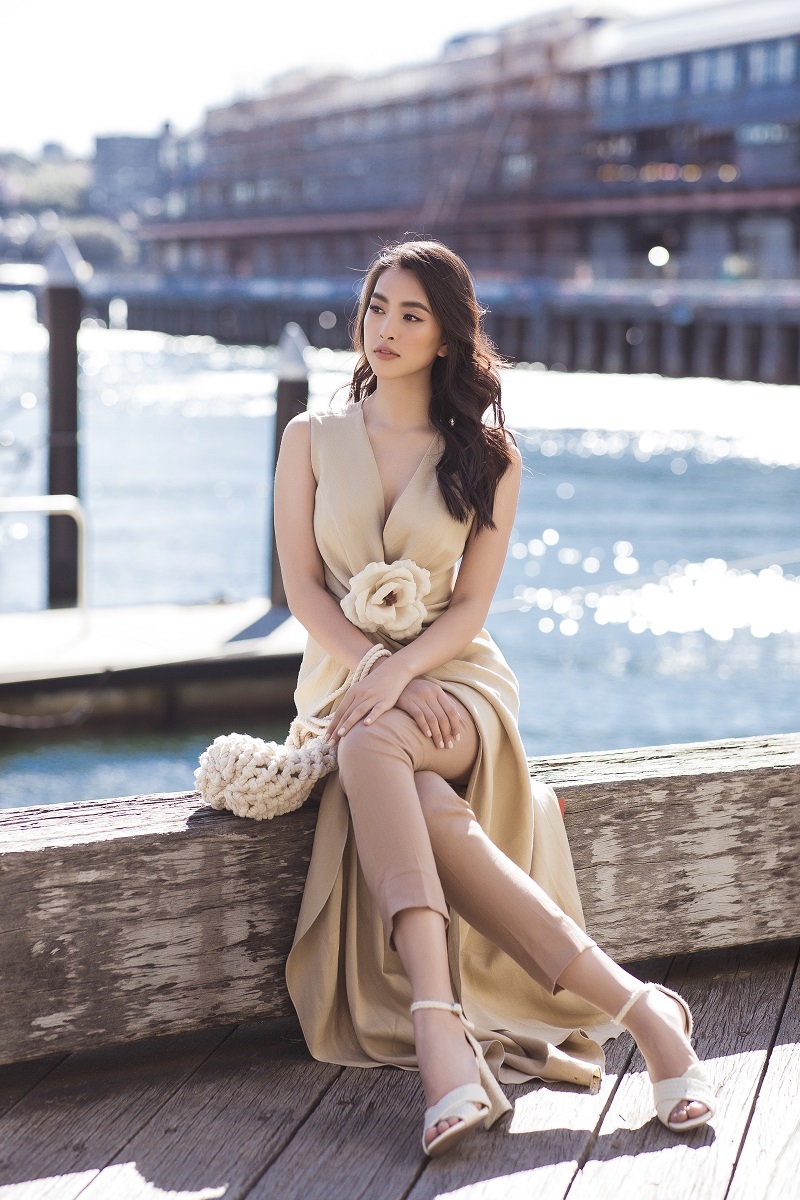 Kể từ khi đăng quang, Tiểu Vy nhận được những lời khen ngợi về sự nỗ lực ho&agrave;n thiện bản th&acirc;n, đặc biệt l&agrave; về nhan sắc.