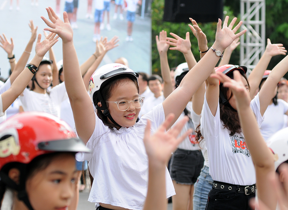 Thủ tướng Chính phủ đã ban hành Chỉ thị 04 về đẩy mạnh triển khai giải pháp nâng cao hiệu quả thực hiện quy định thực hiện đội MBH khi tham gia giao thông, nâng tỷ lệ đội MBH ở trẻ em độ tuổi từ 6 - 15 tuổi từ 35% lên 52%.