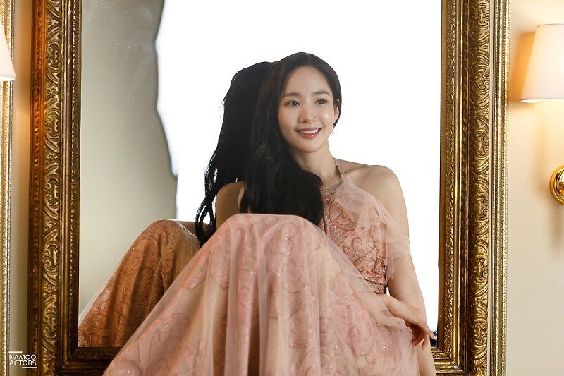 D&ugrave; đ&atilde; 33 tuổi nhưng nhan sắc của Park Min Young vẫn lu&ocirc;n trở th&agrave;nh t&acirc;m điểm trầm trồ mỗi lần c&ocirc; xuất hiện