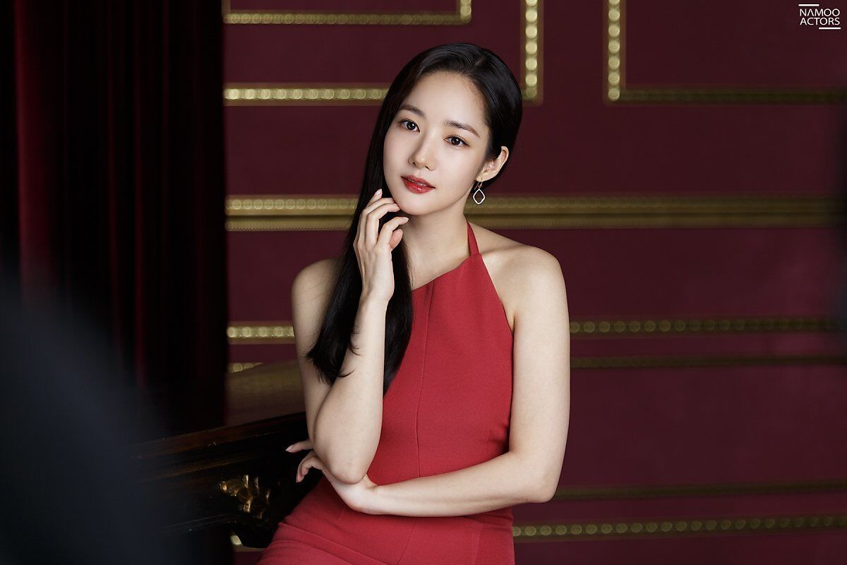 Sau thất bại của bộ phim &ldquo;Her Private Life&rdquo; năm 2019, sự trở lại của Park Min Young trong bộ phim mới được kỳ vọng sẽ lấy lại phong độ của nữ diễn vi&ecirc;n họ Park. Phim ph&aacute;t s&oacute;ng tr&ecirc;n k&ecirc;nh truyền h&igrave;nh jTBC bắt đầu từ ng&agrave;y 24/2.