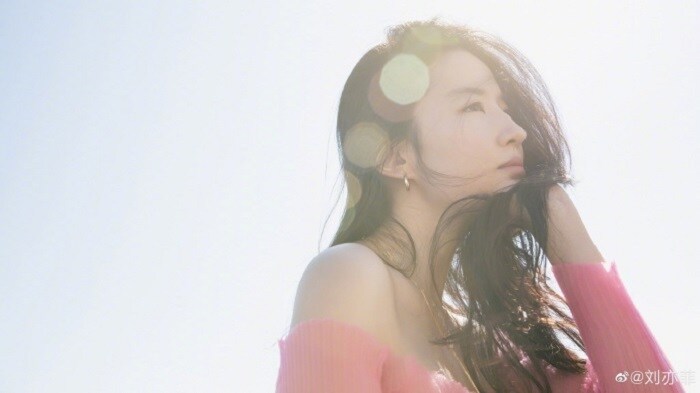 C&ocirc; cho biết, đ&acirc;y l&agrave; những bức ảnh được chụp từ m&ugrave;a h&egrave; 2019 nhưng b&acirc;y giờ mới tiết lộ