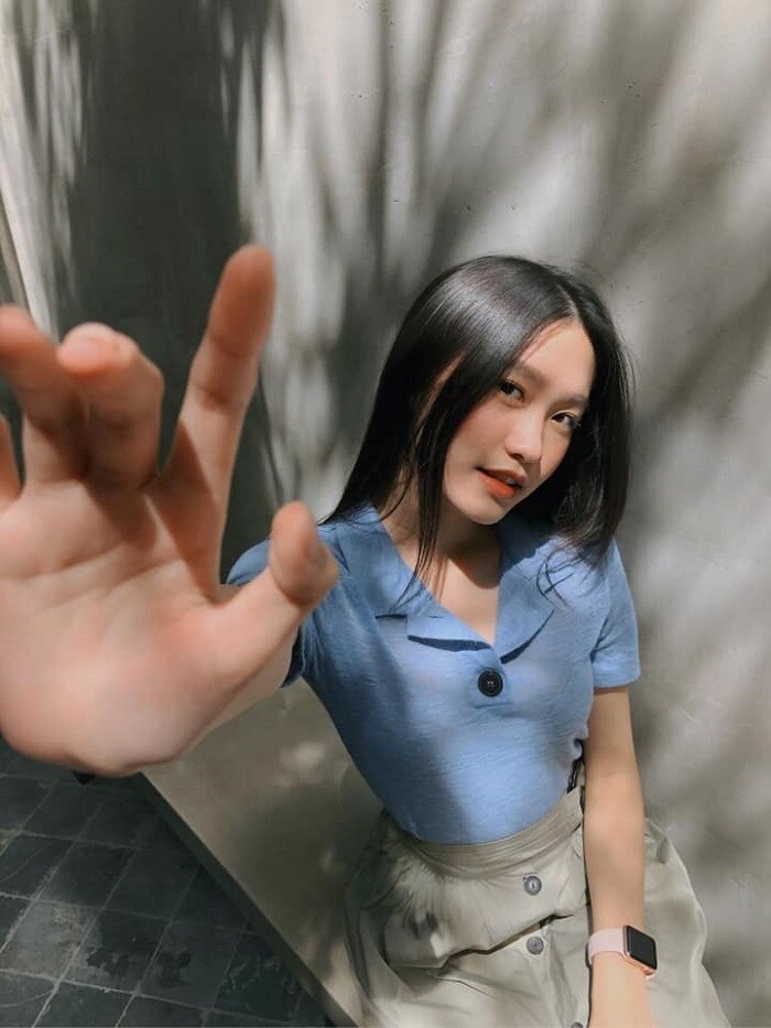 Sinh năm 2001, Do&atilde;n Hải My năm nay 19 tuổi nhưng c&ocirc; đ&atilde; th&ocirc;ng thạo tiếng Trung v&agrave; IELTS tiếng Anh đạt 7.0