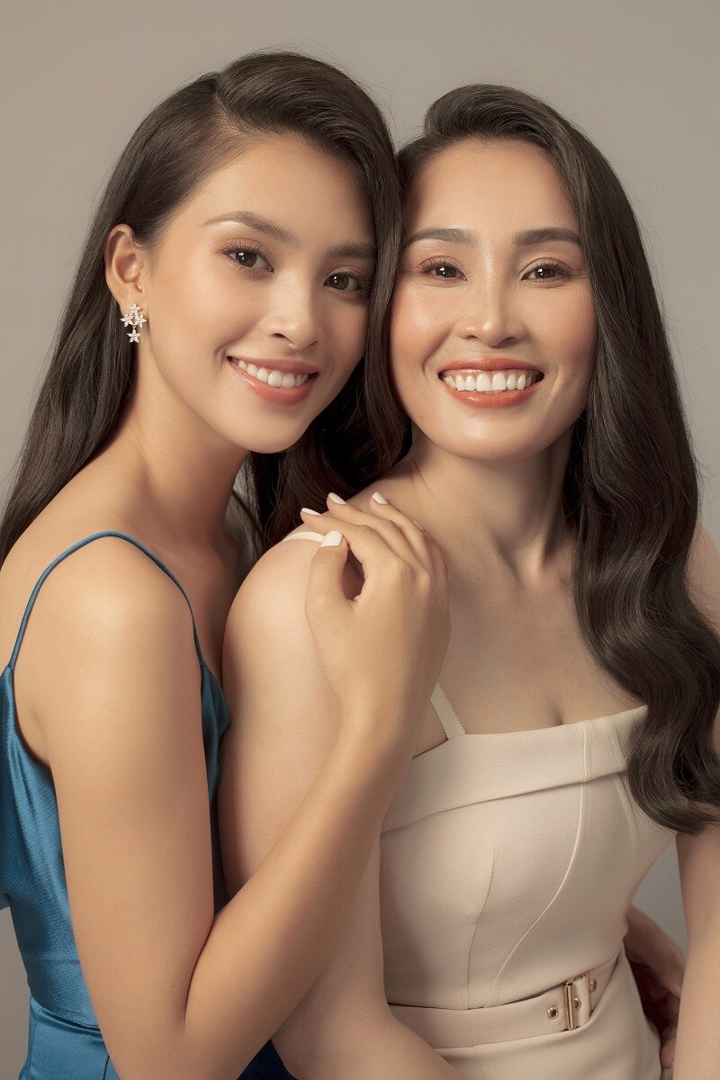 C&ocirc; cũng được mẹ thường xuy&ecirc;n chia sẻ, động vi&ecirc;n học tập v&agrave; c&acirc;n bằng cuộc sống xa nh&agrave;.