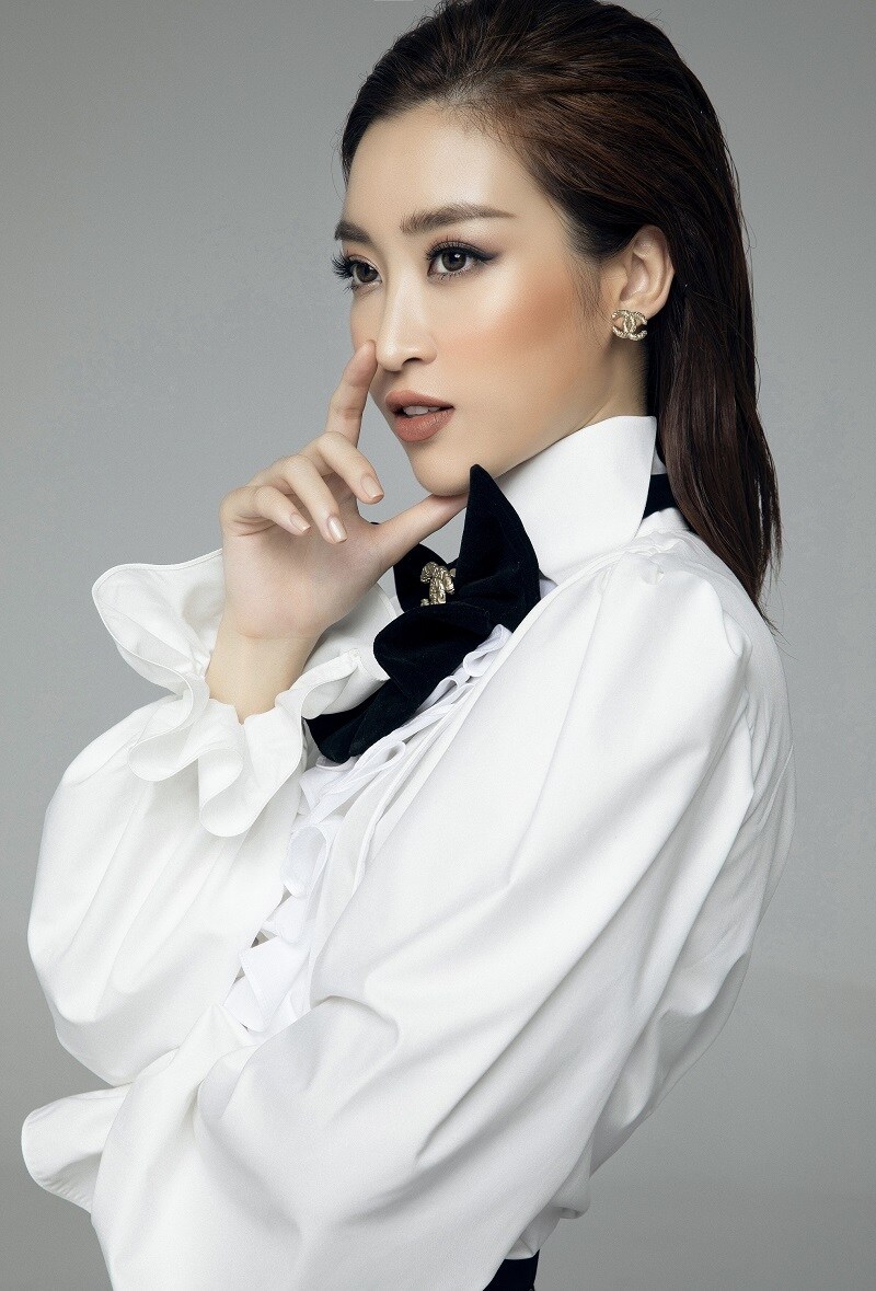 Mới đ&acirc;y, bộ ba hoa hậu gồm Đỗ Mỹ Linh, Lương Th&ugrave;y Linh v&agrave; Trần Tiểu Vy đ&atilde; khoe những h&igrave;nh ảnh mới nhất với phong c&aacute;ch menswear c&aacute; t&iacute;nh.