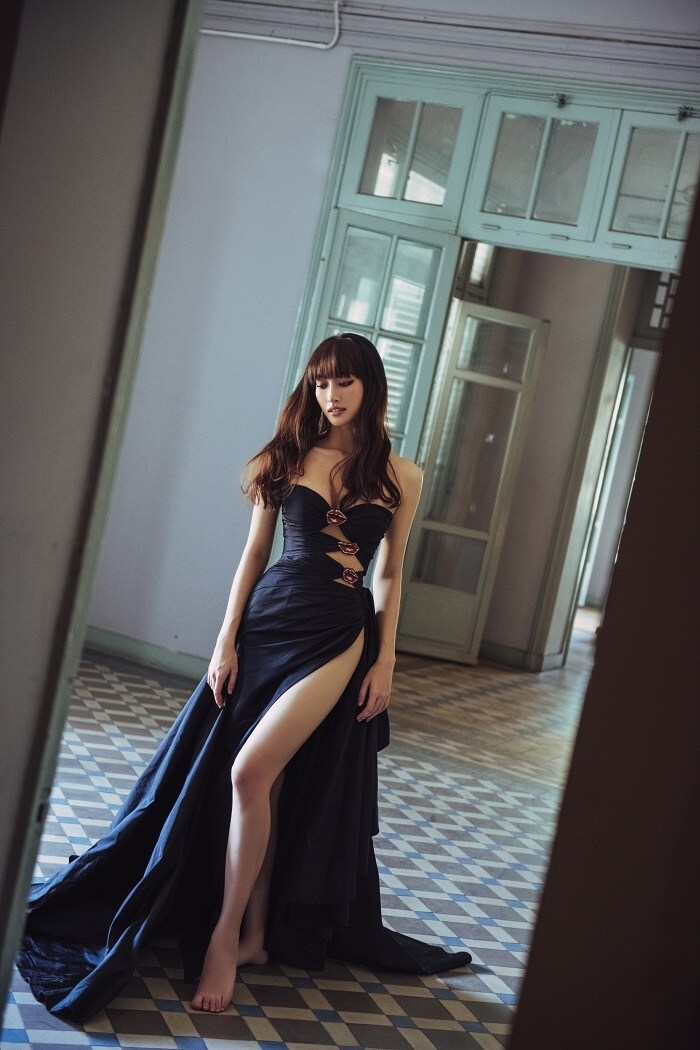 Mới đ&acirc;y, Lương Th&ugrave;y Linh vừa tung những h&igrave;nh ảnh đ&aacute;nh dấu nhan sắc quyến rũ, trưởng th&agrave;nh đến giai đoạn &ldquo;ch&iacute;n muồi&rdquo;