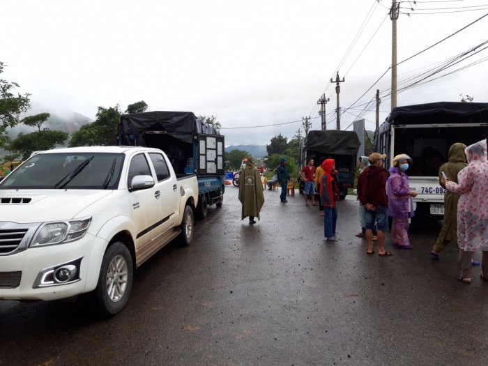 Xe vận chuyển lương thực, nước uống