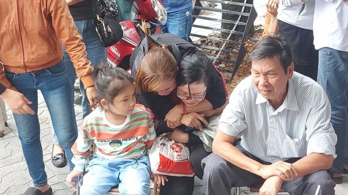 người th&acirc;n nạn nh&acirc;n sạt lở Quảng Trị