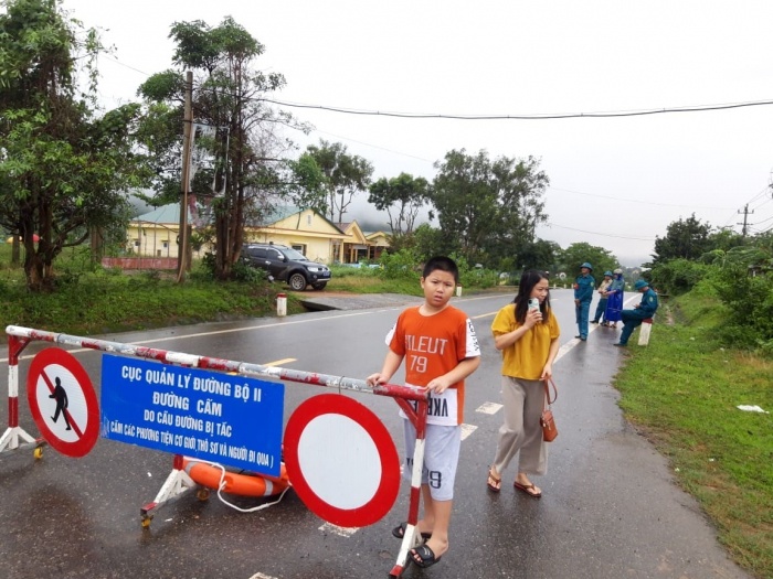 Người th&acirc;n c&aacute;c chiến sĩ Sư đo&agrave;n 337