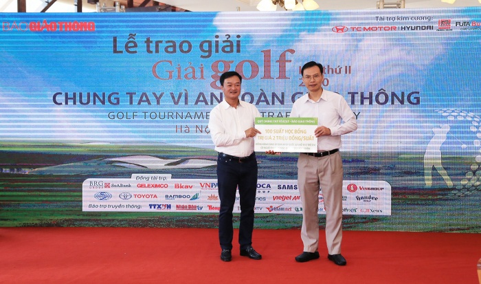 Golfer Ho&agrave;ng Qu&acirc;n v&ocirc; địch Giải golf Chung tay v&igrave; ATGT 2020- Ảnh 7.