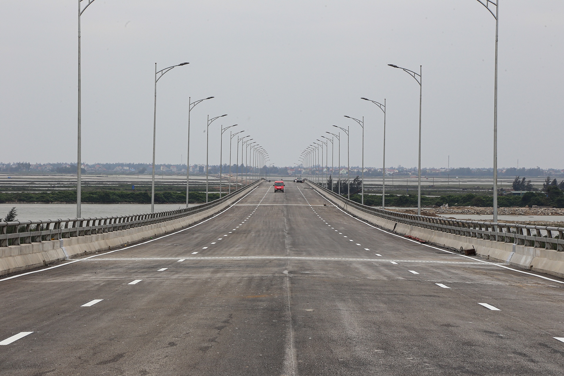 Dự &aacute;n được khởi c&ocirc;ng x&acirc;y dựng từ 15/2/2019 do Ban QLDA6 (Bộ GTVT) l&agrave;m đại diện chủ đầu tư.