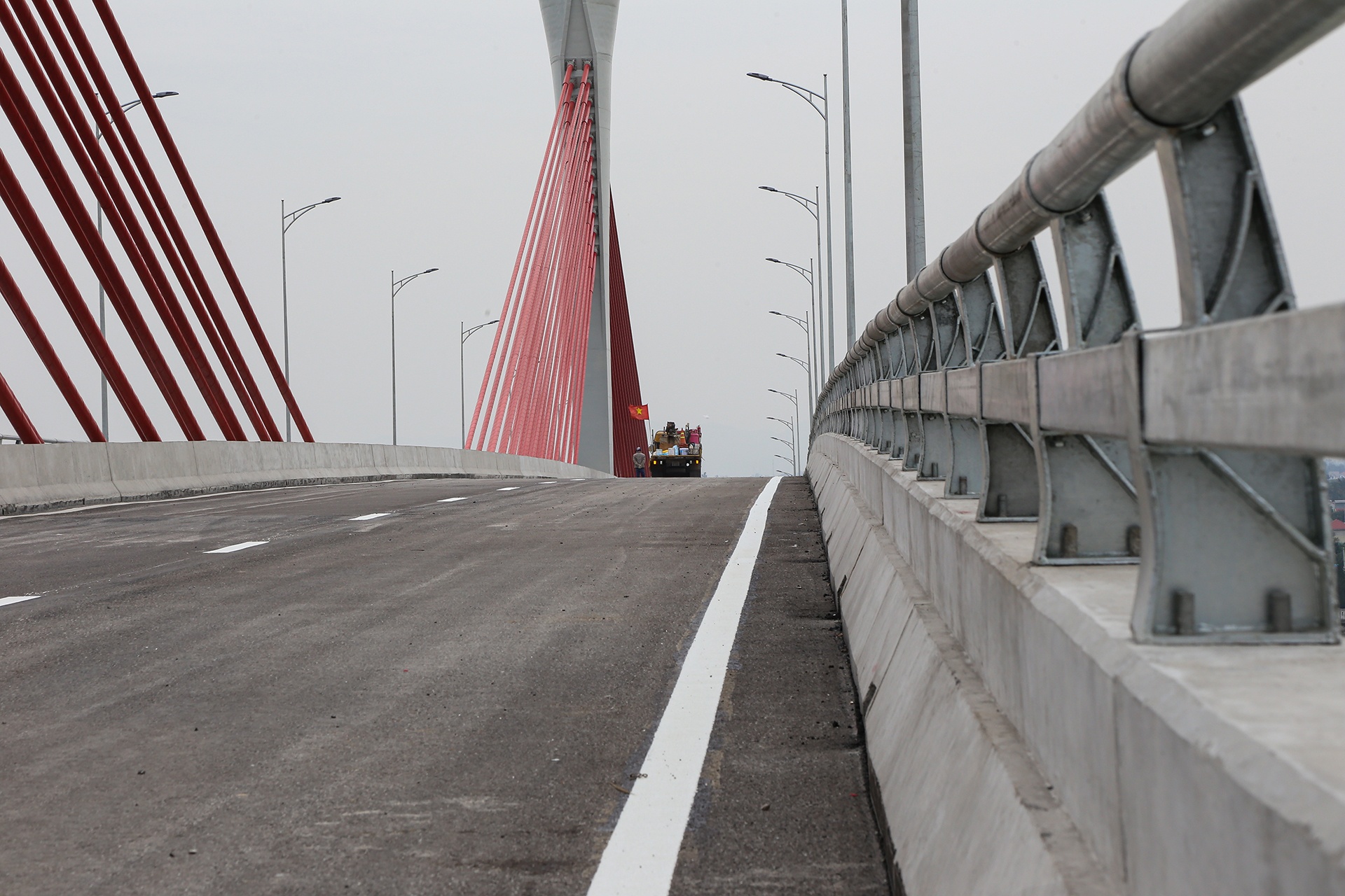 Một đoạn tr&ecirc;n mặt cầu ch&iacute;nh