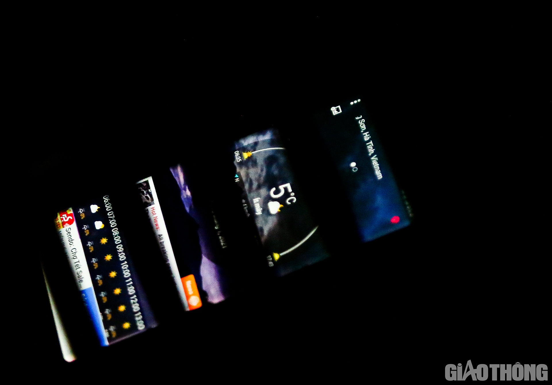 C&oacute; thời điểm, thiết bị dự b&aacute;o thời tiết tr&ecirc;n điện thoại của PV ghi nhận nhiệt độ xuống đến 5 độ C. Tuy nhi&ecirc;n, theo c&aacute;n bộ, chiến sĩ nơi đ&acirc;y cho biết đ&ecirc;m nay (12/1), nhiệt độ vẫn c&ograve;n kh&aacute; cao. Khoảng 3 h&ocirc;m trước, nhiệt độ c&ograve;n xuống đến 2 - 3 độ C v&agrave; c&ograve;n c&oacute; mưa ph&ugrave;n d&agrave;y hạt.