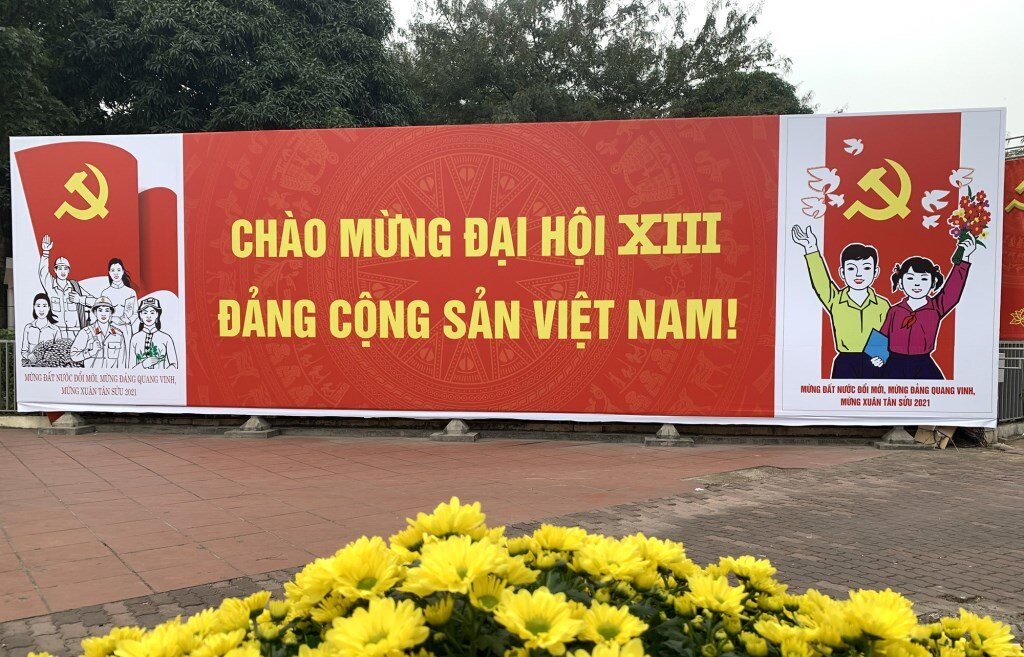 &Aacute;p ph&iacute;ch cỡ lớn tại Trung t&acirc;m hội nghị Quốc gia với th&ocirc;ng điệp &ldquo;Ch&agrave;o mừng Đại hội XIII Đảng Cộng sản Việt Nam".