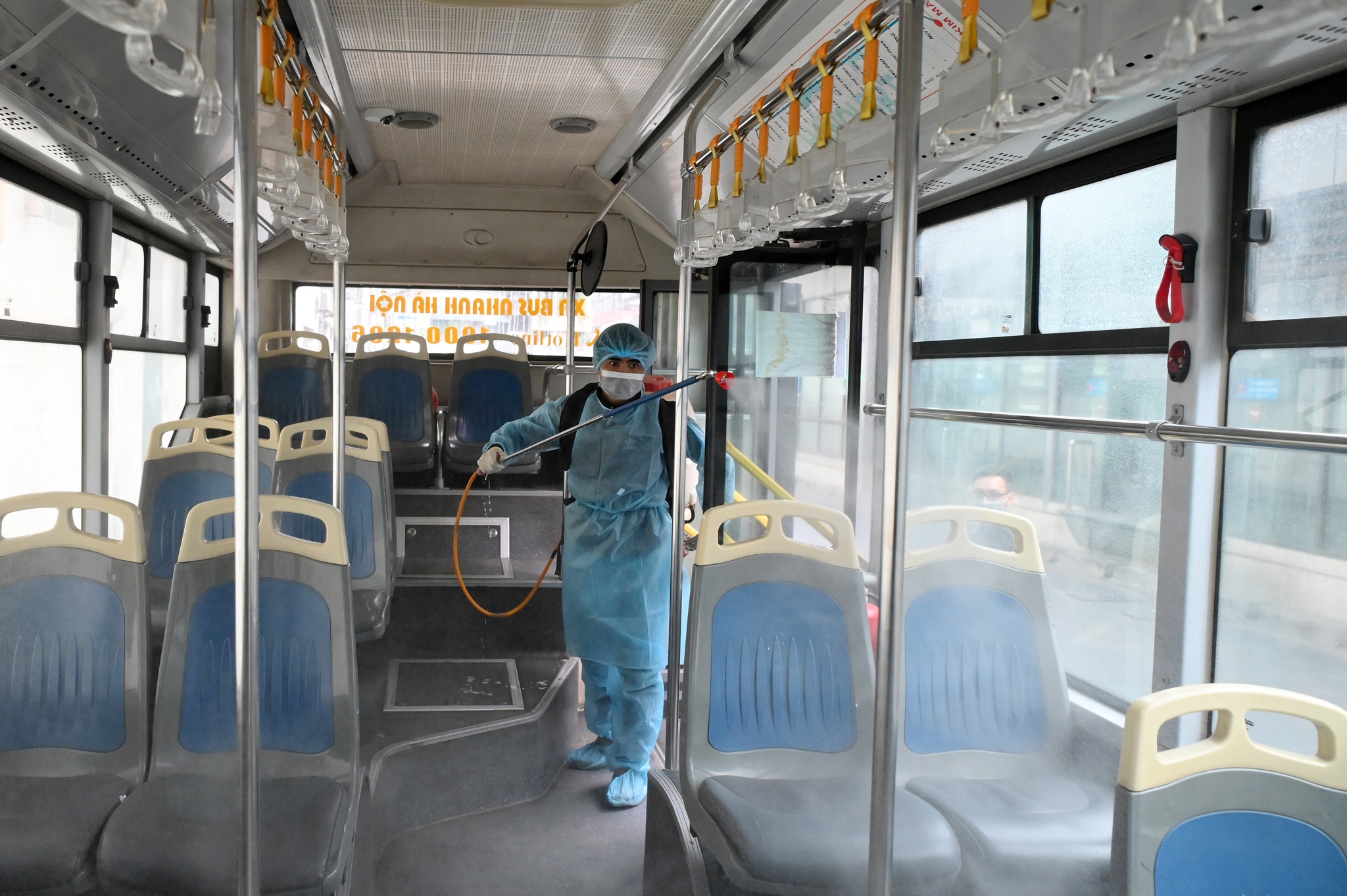 B&ecirc;n trong xe cũng được khử tr&ugrave;ng kỹ