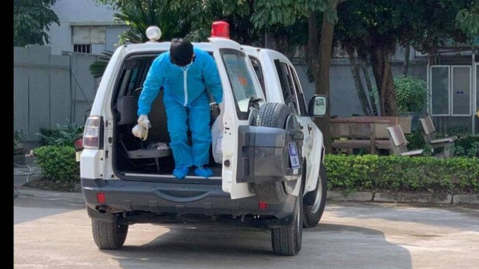 C&aacute;c cơ sở được triển khai dịch vụ x&eacute;t nghiệm Covid-19 ở Quảng Ninh đ&atilde; tổ chức, bố tr&iacute; nh&acirc;n lực v&agrave; c&aacute;c điều kiện cần thiết để đảm bảo việc lấy mẫu, x&eacute;t nghiệm v&agrave; trả kết quả nhanh nhất, thuận lợi, ch&iacute;nh x&aacute;c, đ&aacute;p ứng nhu cầu x&eacute;t nghiệm SARS-CoV-2 của c&aacute;c tổ chức, c&aacute; nh&acirc;n tr&ecirc;n địa b&agrave;n tỉnh.