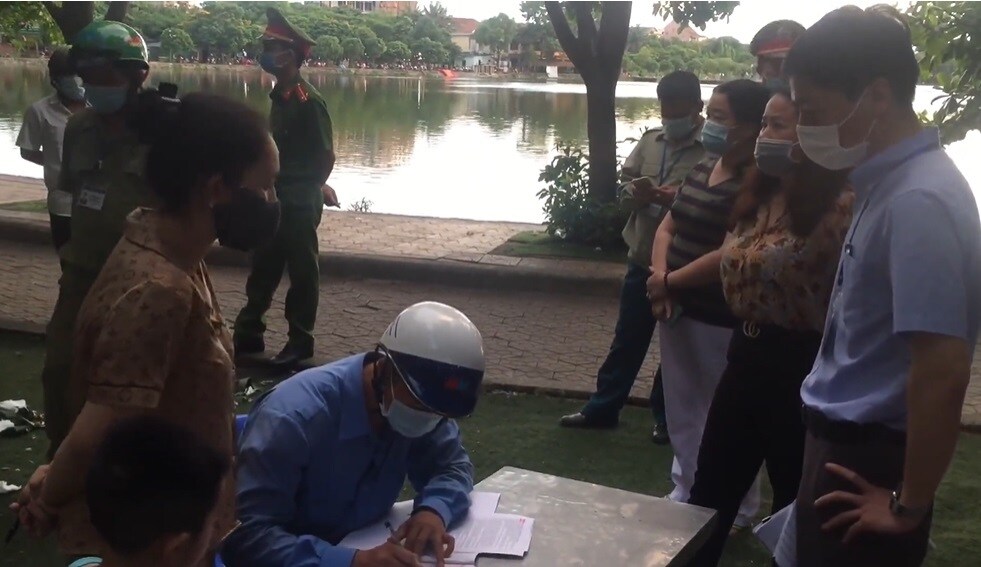 Mỗi cơ sở vi phạm sẽ bị lập biên bản, mức phạt từ 10 đến 15 triệu đồng. Thời gian tới, chúng tôi sẽ thường xuyên kiểm tra và xử lý các trường hợp vi phạm. Đồng thời, kiến nghị thành phố mở đợt kiểm tra trên tất cả các phường xã.