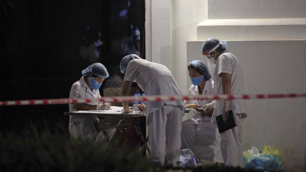 Phường Đại Kim (Ho&agrave;ng Mai, TP H&agrave; Nội) đ&atilde; thực hiện phong tỏa t&ograve;a nh&agrave; HH02A thuộc chung cư Eco Lake View (32 phố Đại Từ) do c&oacute; ca dương t&iacute;nh với Covid-19. Ca bệnh n&agrave;y thuộc ch&ugrave;m ca bệnh Times City v&agrave; C&ocirc;ng ty T&T (BN6278).