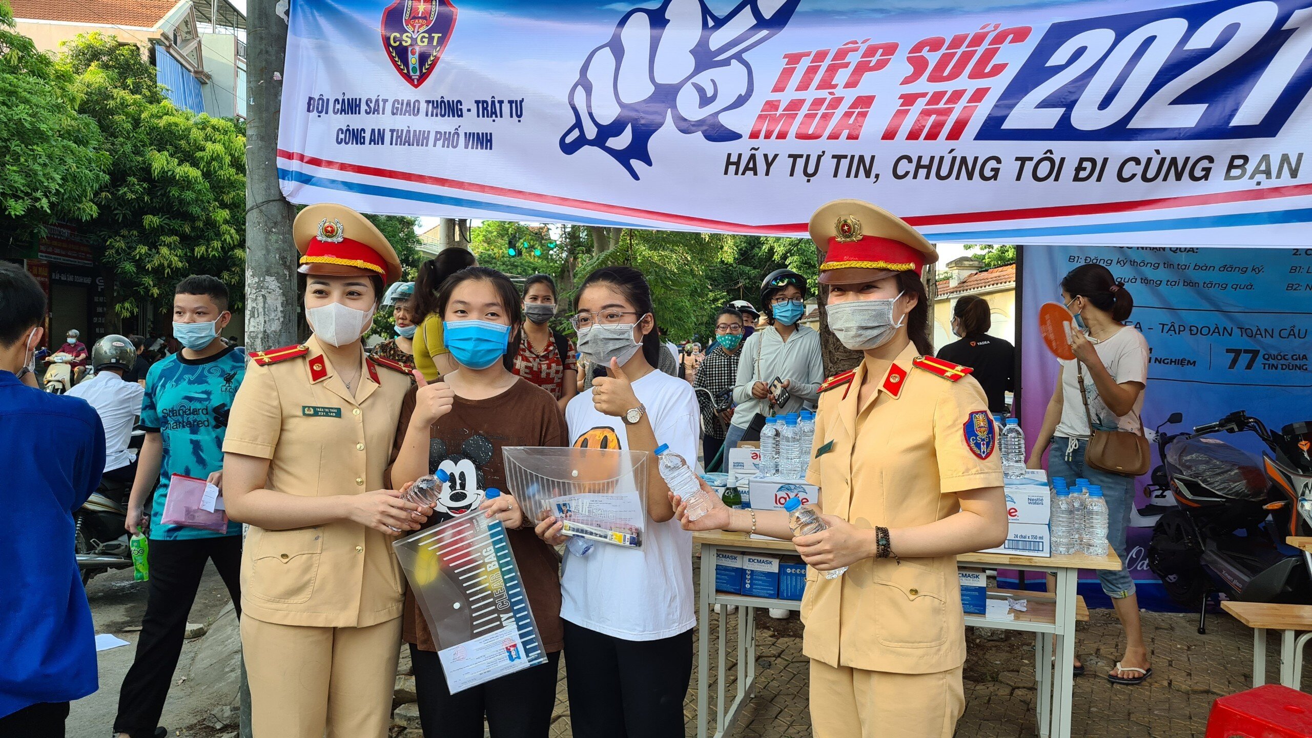 C&aacute;c th&iacute; sinh rất vui vẻ, phấn chấn.