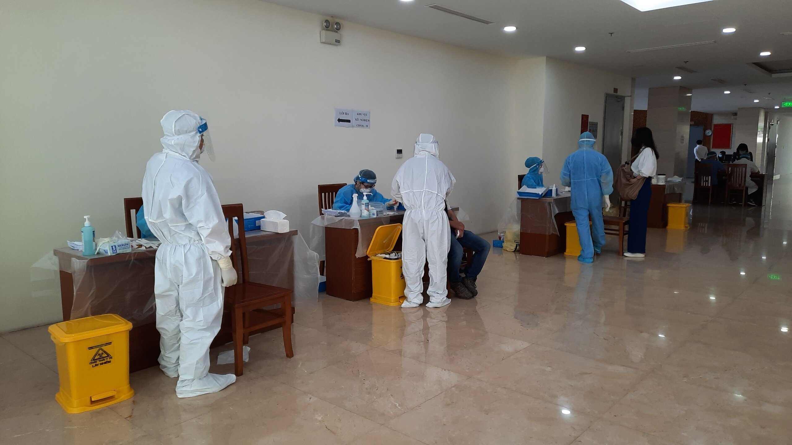 Việc x&eacute;t nghiệm n&agrave;y nằm trong kế hoạch hội phối hợp giữa Văn ph&ograve;ng Quốc hội với Bộ Y tế trong việc x&acirc;y dựng c&aacute;c phương &aacute;n bảo đảm ph&ograve;ng, chống dịch phục vụ kỳ họp đầu ti&ecirc;n của Quốc hội kh&oacute;a XV.