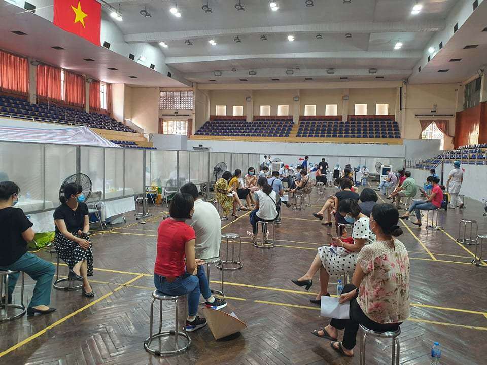 Nh&agrave; thi đấu Trịnh Ho&agrave;i Đức sẽ l&agrave; địa điểm ti&ecirc;m vaccine của phường C&aacute;t Linh, Văn Miếu, Quốc Tử Gi&aacute;m.