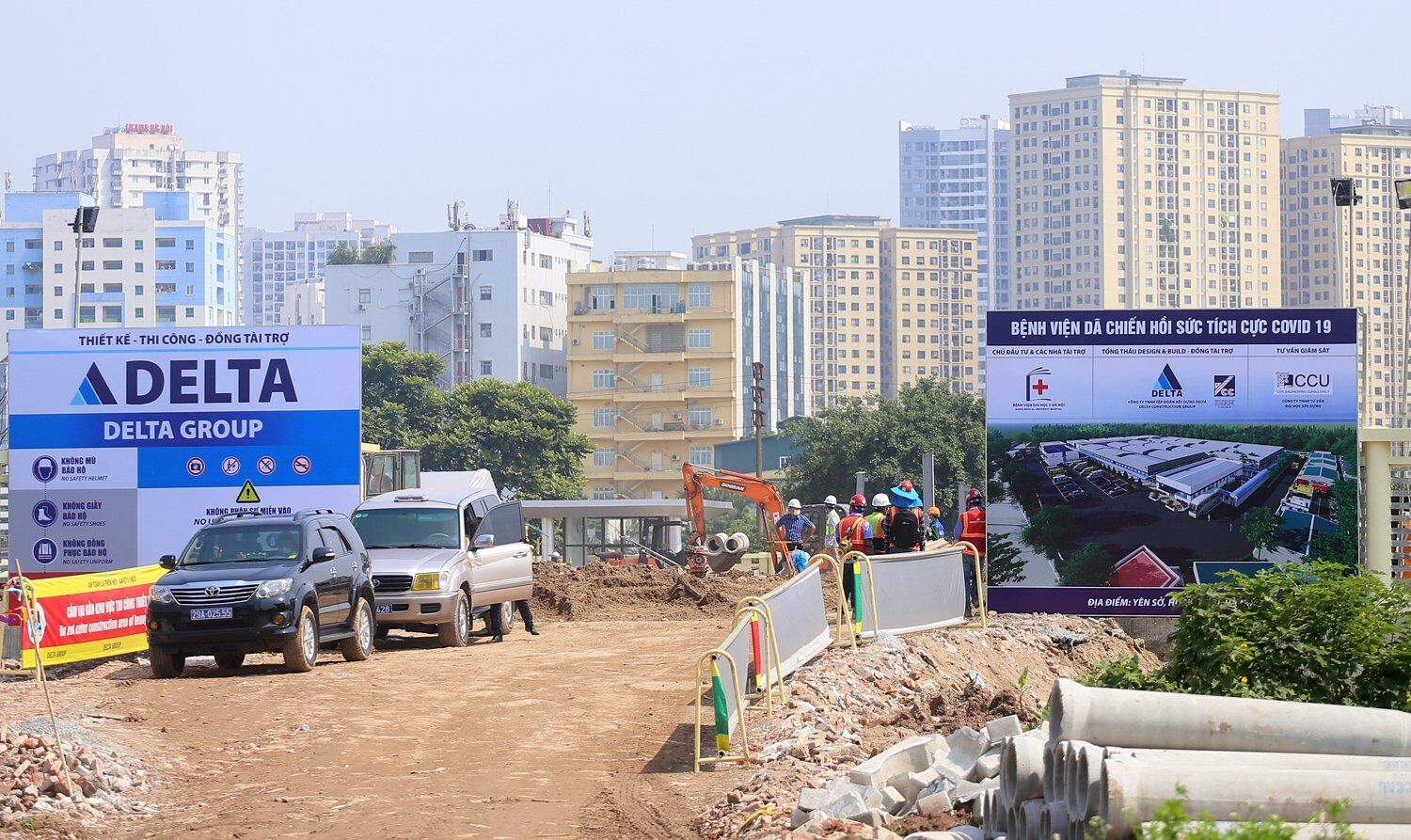 Bệnh viện d&atilde; chiến hồi sức t&iacute;ch cực cho bệnh nh&acirc;n mắc Covid-19 ch&iacute;nh thức khởi c&ocirc;ng  v&agrave;o ng&agrave;y 24/7, tại &ocirc; đất D1/CQ3 trong khu đất c&oacute; diện t&iacute;ch 3,5 hecta, thuộc phường Y&ecirc;n Sở, quận Ho&agrave;ng Mai - H&agrave; Nội.