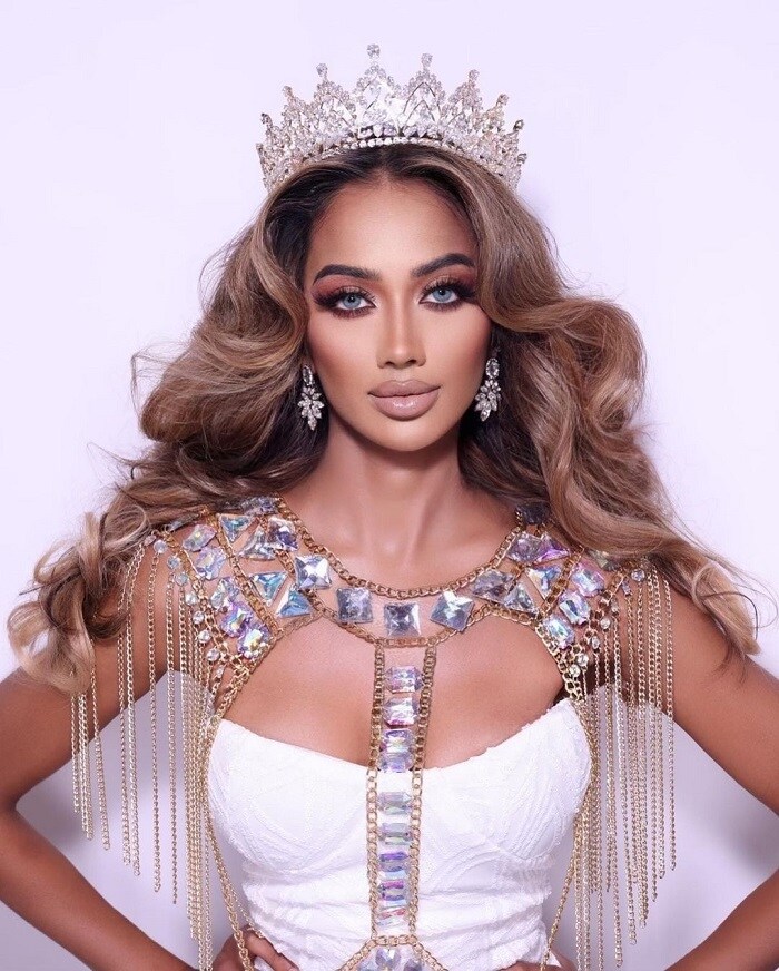 Ramina Ashfaque đại diện Pakistan. C&ocirc; cao 1m68, năm nay 28 tuổi, đag l&agrave; người mẫu, diễn vi&ecirc;n