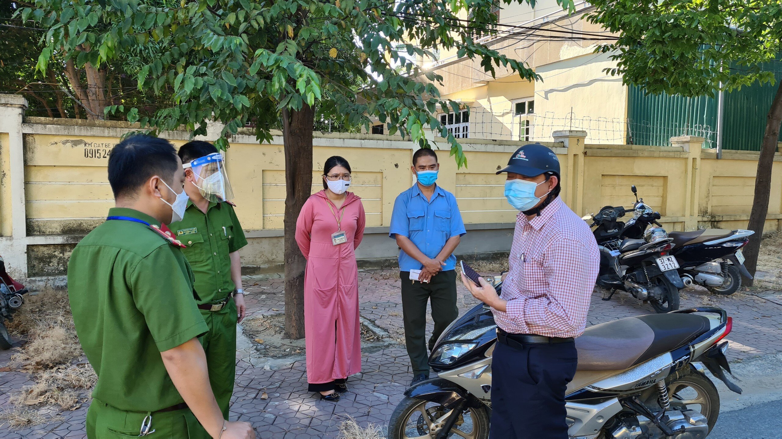 Những trường hợp không có các loại giấy kể trên khi ra đường sẽ bị lập biên bản xử phạt.