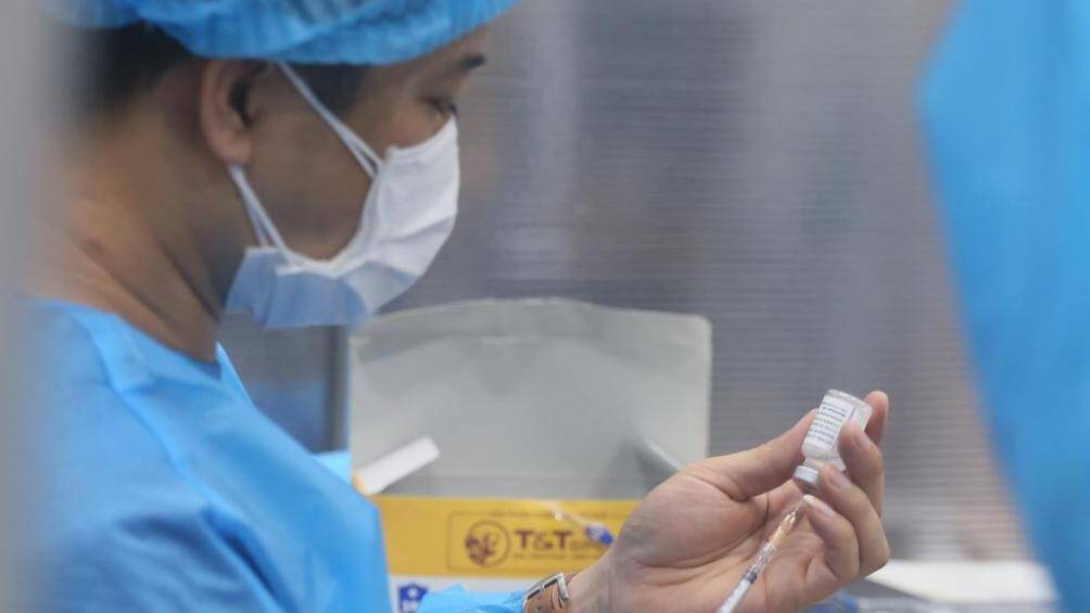 Được biết, vaccine được ph&acirc;n bổ tr&ecirc;n địa b&agrave;n dịp n&agrave;y l&agrave; loại Astra Zeneca.