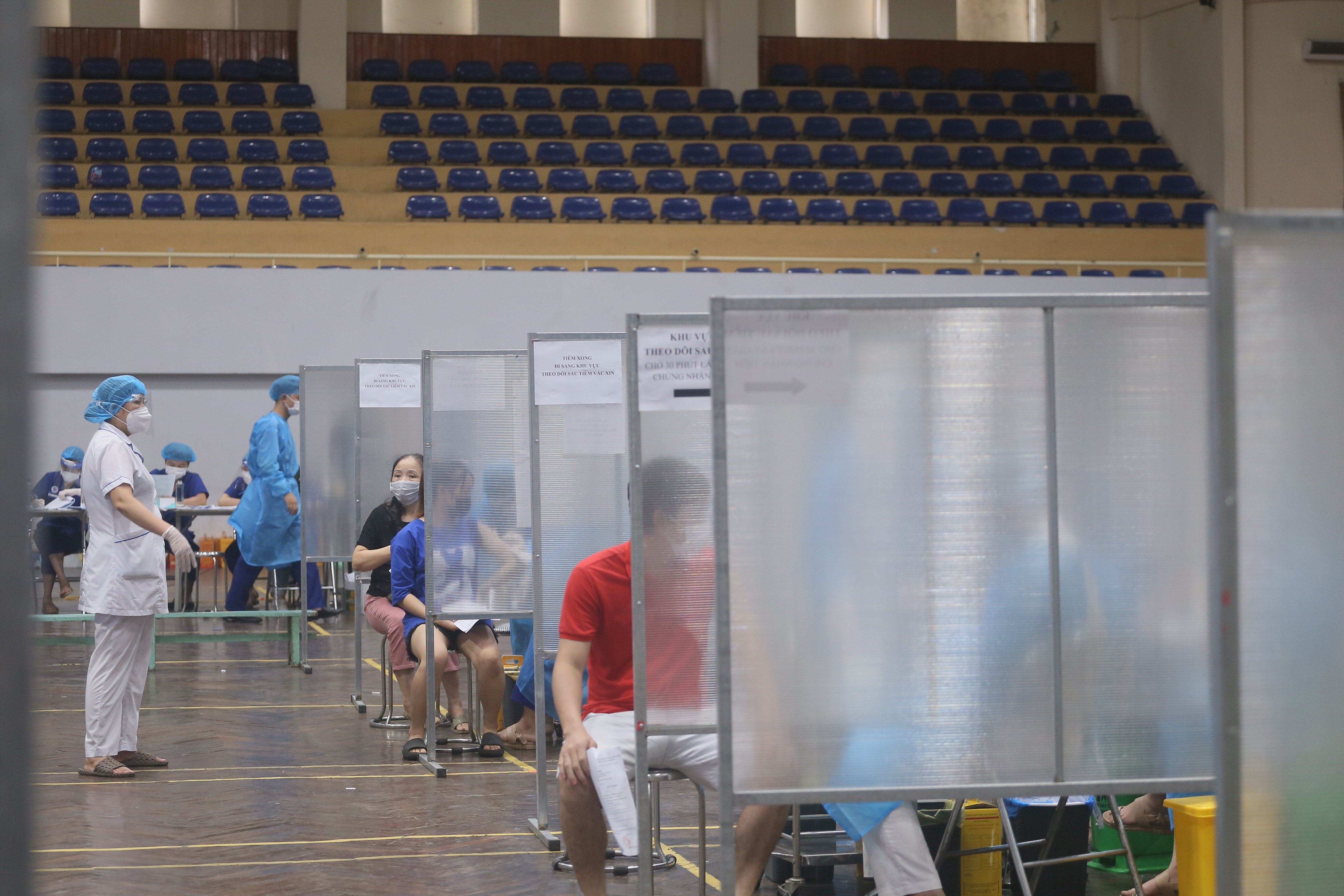 Gi&aacute;m đốc Sở Y tế H&agrave; Nội Trần Thị Nhị H&agrave; cho biết, th&agrave;nh phố đang tiếp tục đề nghị Bộ Y tế ph&acirc;n bổ vaccine để đạt độ bao phủ ti&ecirc;m chủng.