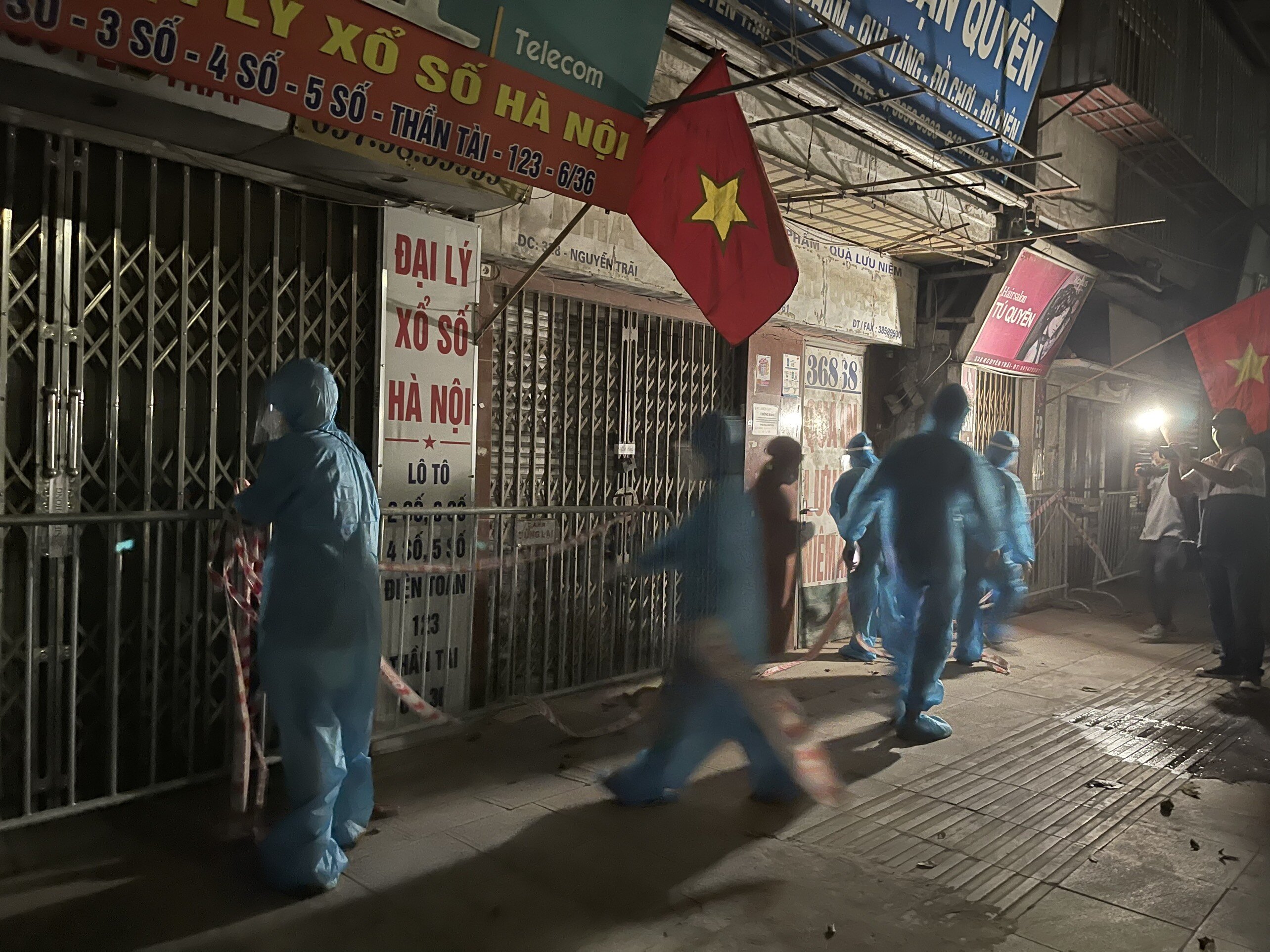 Qu&aacute; tr&igrave;nh được thực hiện nhanh ch&oacute;ng v&agrave; đảm bảo đ&uacute;ng quy định ph&ograve;ng chống dịch Covid-19.