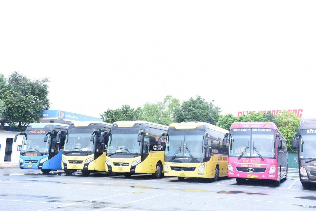 Theo quan s&aacute;t, c&oacute; những xe chạy từ Hải Ph&ograve;ng đi c&aacute;c tỉnh Bắc Giang, Nam Định, Th&aacute;i Nguy&ecirc;n,&hellip; với chỉ 1,2 h&agrave;nh kh&aacute;ch, chủ yếu vẫn l&agrave; h&agrave;ng ho&aacute;.