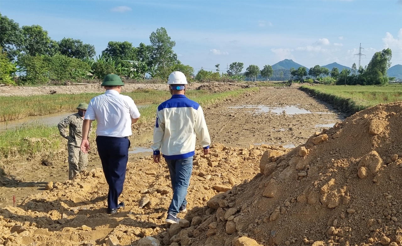 Ở dự án Diễn Châu - Bãi Vọt, dù đang gặp khó khăn về nguồn tín dụng, nhưng nhà đầu tư vẫn dốc toàn lực tổ chức thi công để đảm bảo tiến độ đã đề ra.