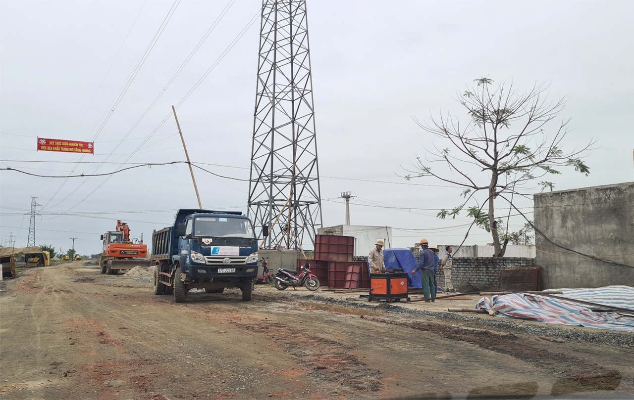 Dự án đường bộ cao tốc Bắc - Nam đoạn qua địa bàn tỉnh Nghệ An có chiều dài 87,8Km, thời gian thi công dự kiến là 2 năm.