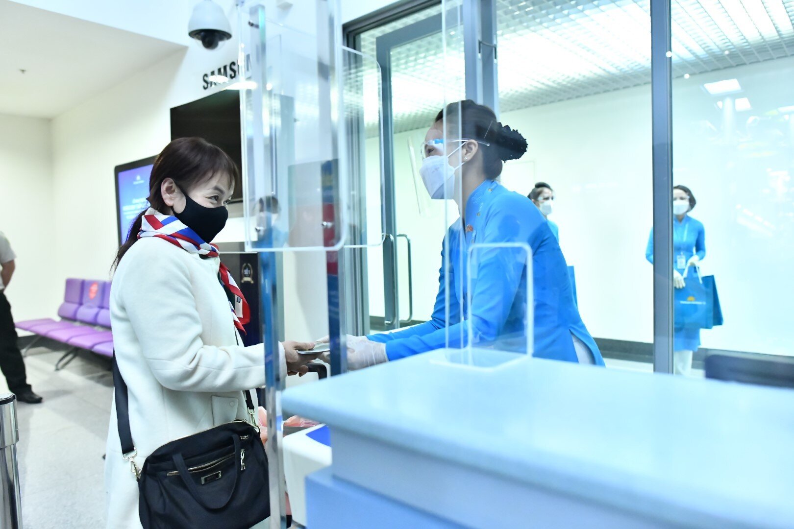 Từ ng&agrave;y 28/11, Vietnam Airlines khai th&aacute;c thường lệ 2 chuyến/tuần giữa TP.HCM v&agrave; San Francisco. H&atilde;ng dự kiến tăng l&ecirc;n 7 chuyến/tuần sau khi dịch bệnh được kiểm so&aacute;t v&agrave; Ch&iacute;nh phủ Việt Nam cho ph&eacute;p mở lại c&aacute;c đường bay quốc tế thường lệ. Vietnam Airlines đang tiếp tục nghi&ecirc;n cứu để mở th&ecirc;m đường bay mới đến Mỹ như giữa Los Angeles v&agrave; H&agrave; Nội hoặc TP.HCM. C&aacute;c chuyến bay giữa Việt Nam v&agrave; Mỹ sẽ được thực hiện ho&agrave;n to&agrave;n bằng đội t&agrave;u bay th&acirc;n rộng hiện đại nhất của Vietnam Airlines l&agrave; Boeing 787 v&agrave; Airbus A350.