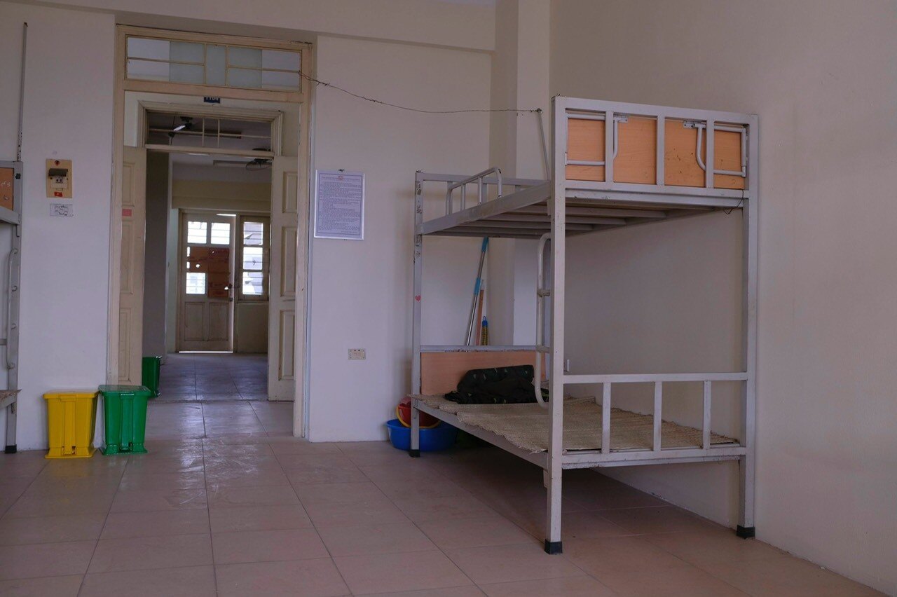 Theo thống k&ecirc; của Trung t&acirc;m Kiểm so&aacute;t Bệnh tật (CDC) H&agrave; Nội, t&iacute;nh đến 18h ng&agrave;y 13/12, quận Đống Đa hiện dẫn đầu to&agrave;n th&agrave;nh phố về số ca Covid-19 với 2.341 ca.