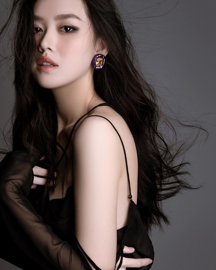 Sau một thời gian sinh con, &aacute; hậu Tường San t&aacute;i xuất showbiz với những h&igrave;nh ảnh mới cho thấy sự thay đổi của bản th&acirc;n